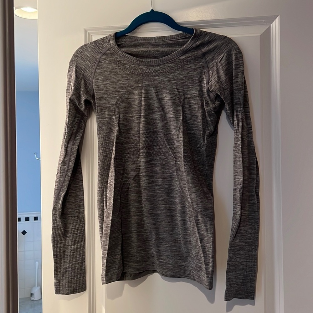 Lululemon Swiftly Tech Long Sleeve